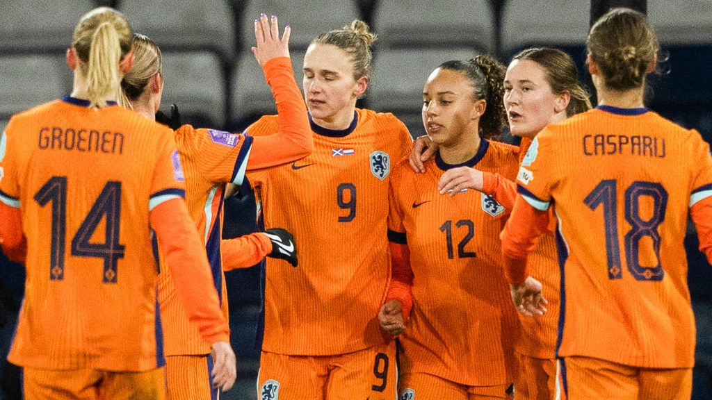 Vrouwen Oranje boeken nipte overwinning in Schotland na moeizame eerste helft