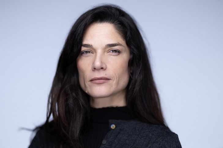 La France "face au dilemme" sémantique du consentement, souligne la philosophe Clara Serra