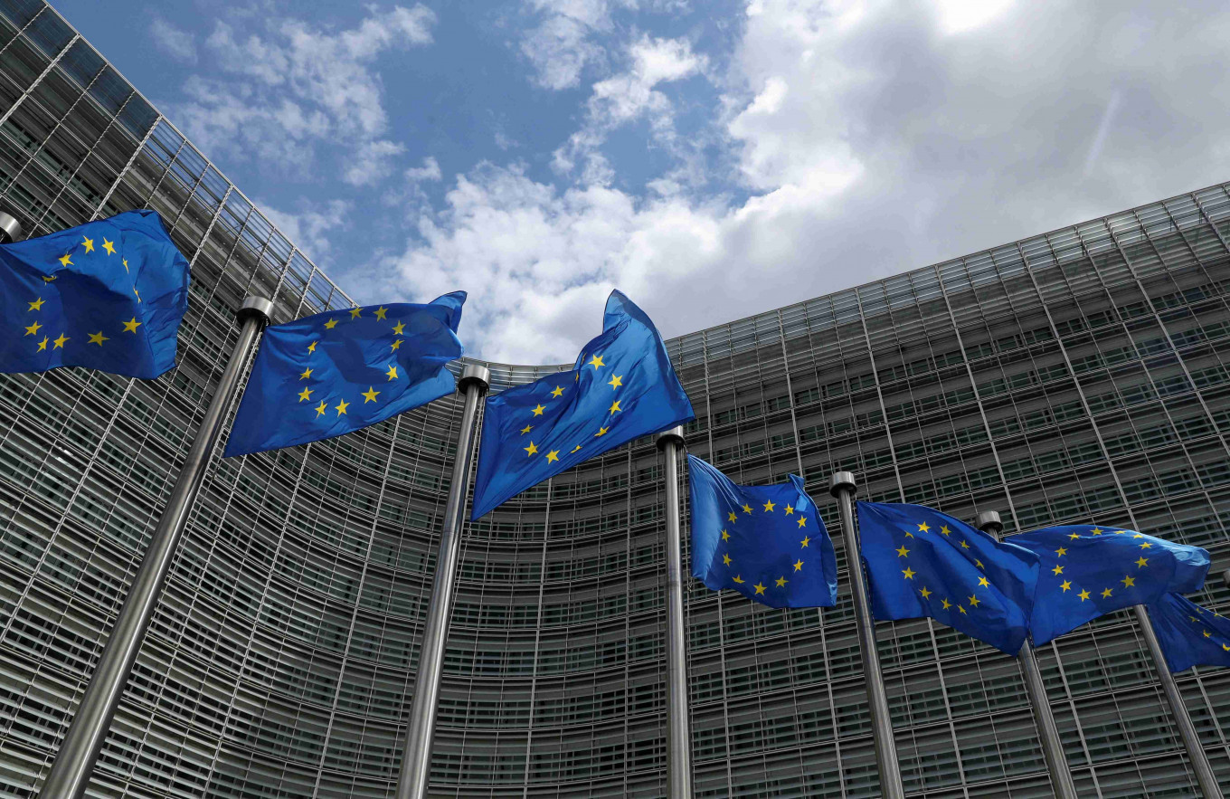Financing Europe's defense challenge