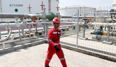 Crude and Gasoline Inventories Soar Amid Large Draw in Distillate Stocks