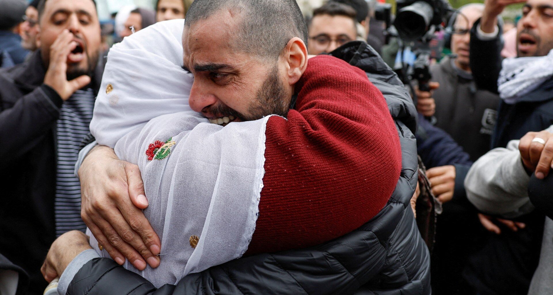 Hamas and Israel launch fifth prisoner swap under Gaza ceasefire deal | Israel-Palestine conflict News