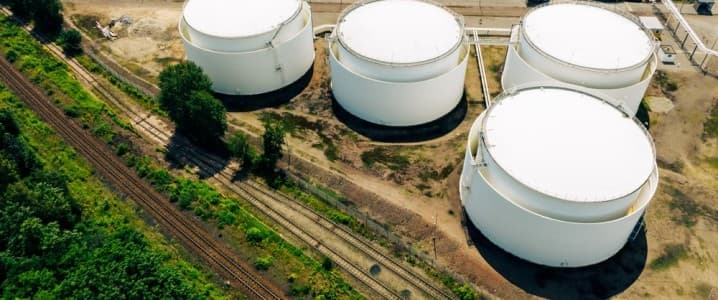 Oil storage