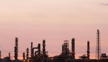 Egypt signs $13.5mln deals to boost crude oil production in Western Desert