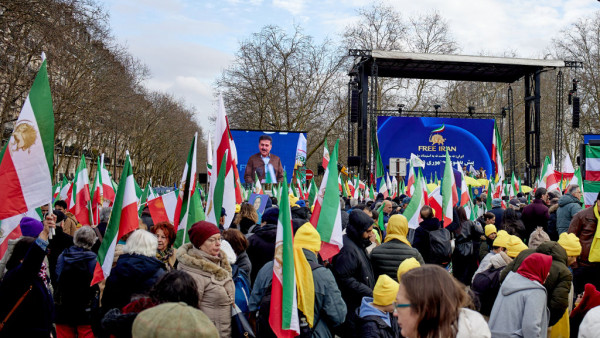 Thousands rally in Paris against Iran's leaders