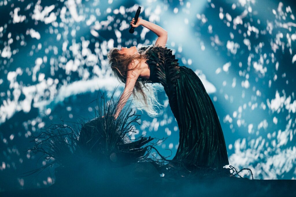 First Rehearsal Norway Sarah Louise Bennett - EBU