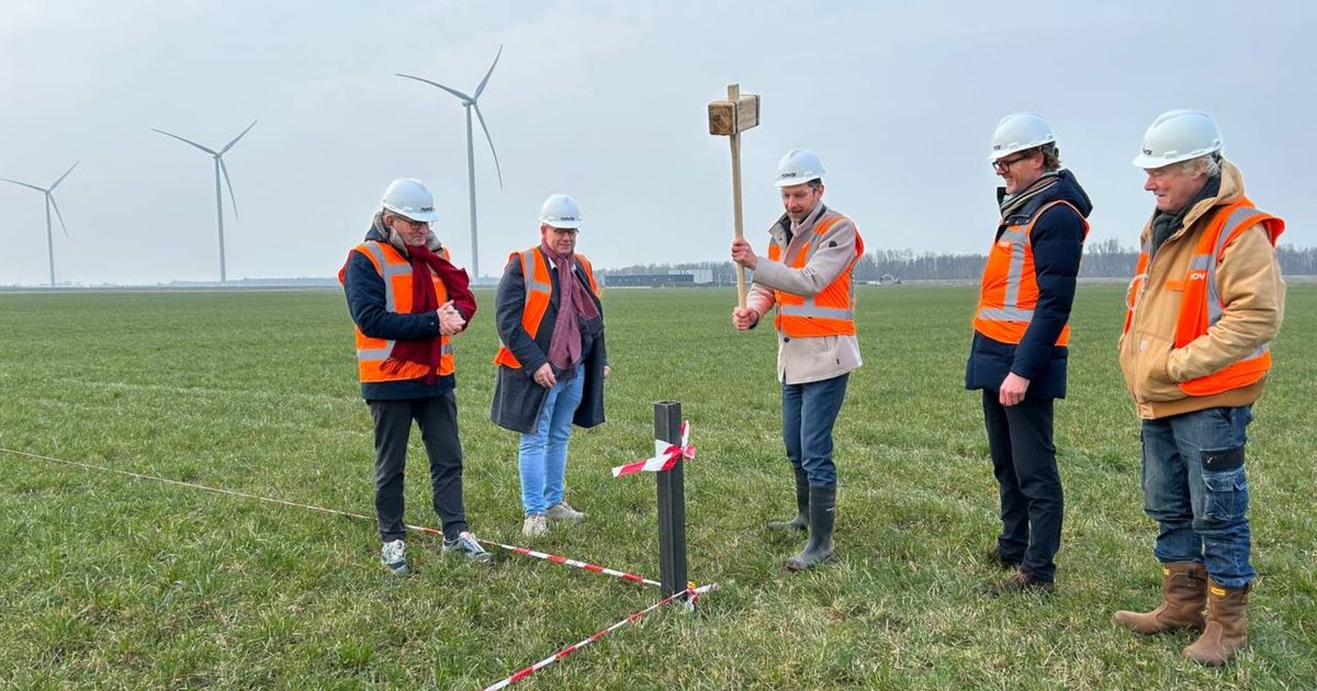 Bouw grootste zonnepark van Nederland tussen Scheemda en Zuidbroek begonnen