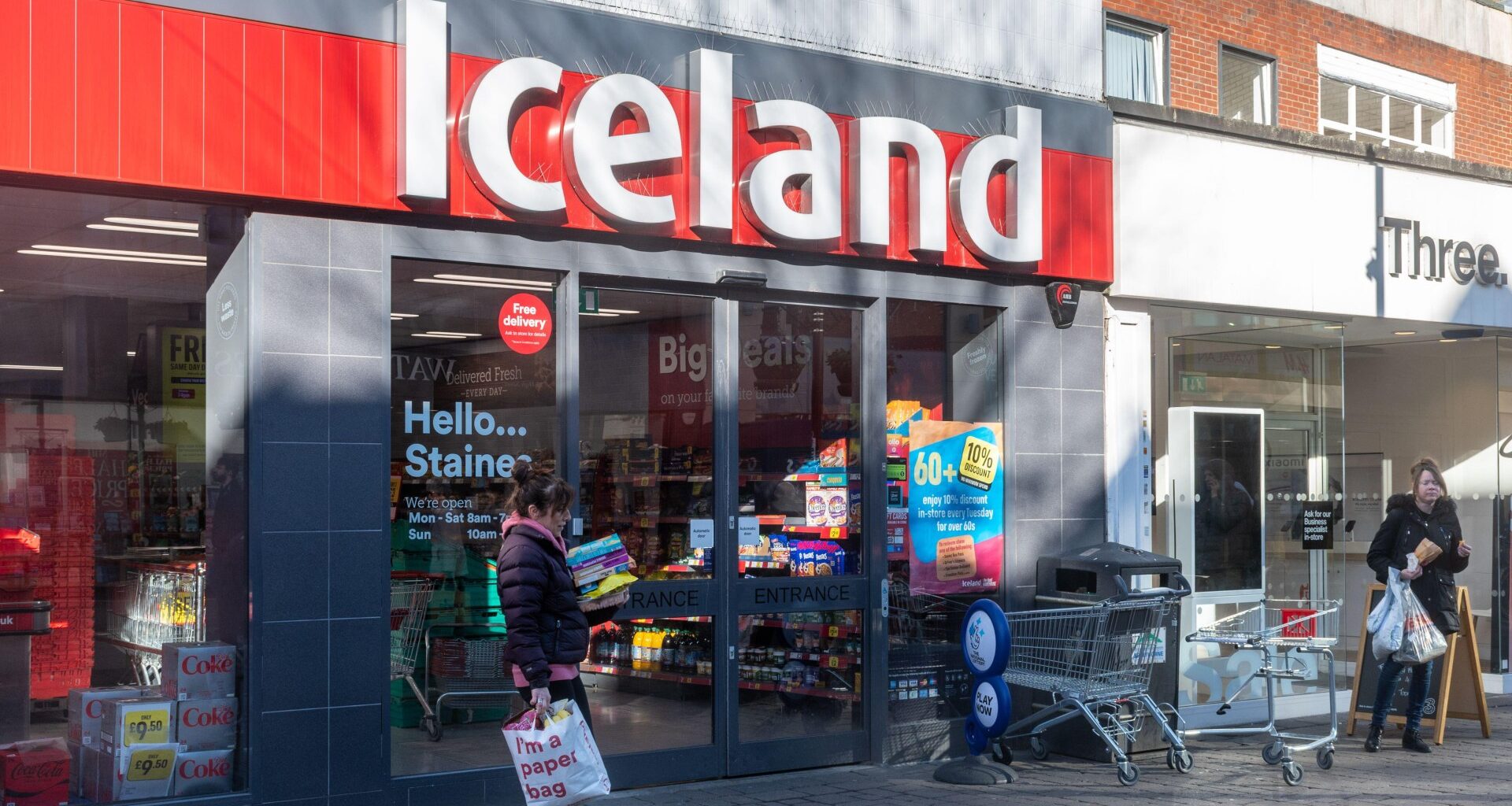 'It's sensational' - Iceland shoppers rushing to buy giant tubs of ice cream based on nostalgic lolly