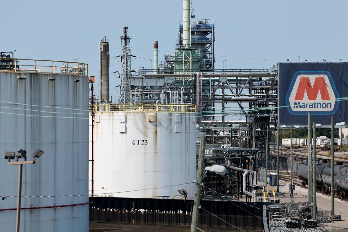 Top US Refiner Is Ready to Switch to Domestic Crude on Tariffs