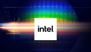 Kemény üzenetet küldött a gyártói részlegnek az Intel társvezetője