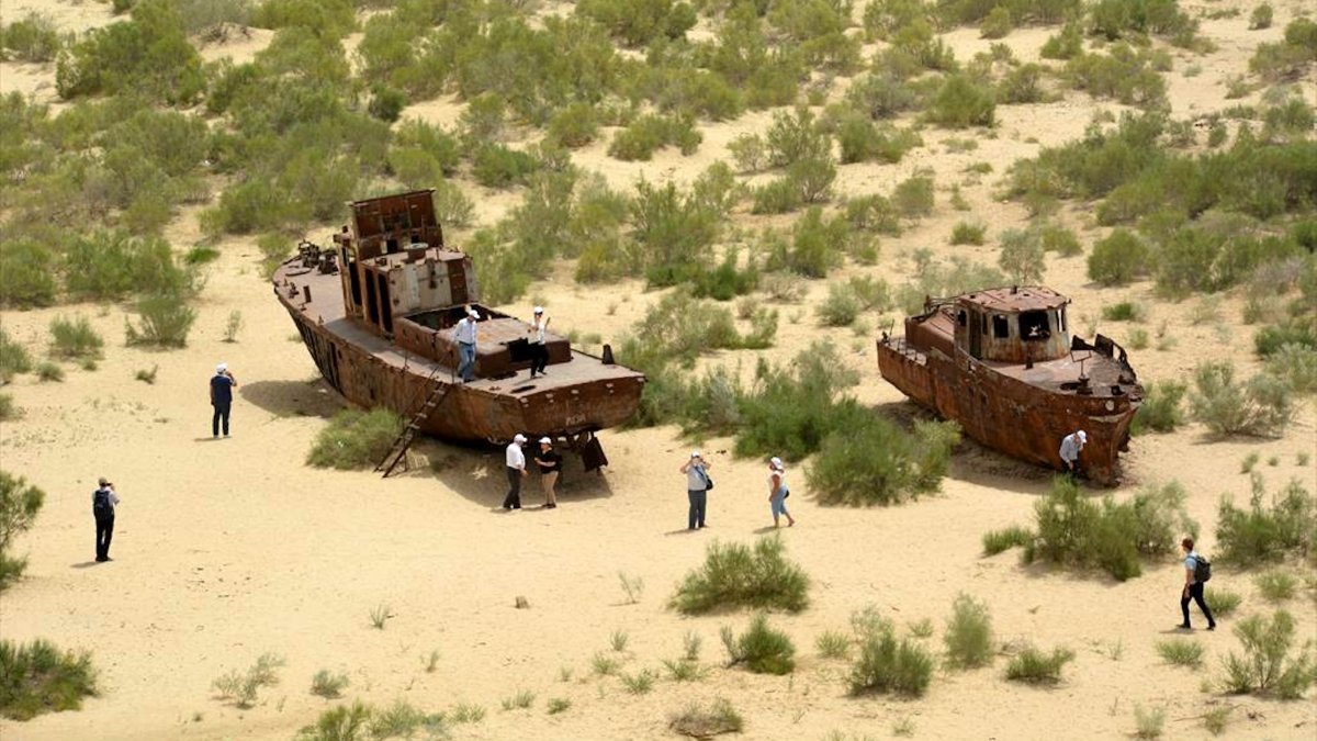 Central Asia faces environmental catastrophe as Aral Sea dries up