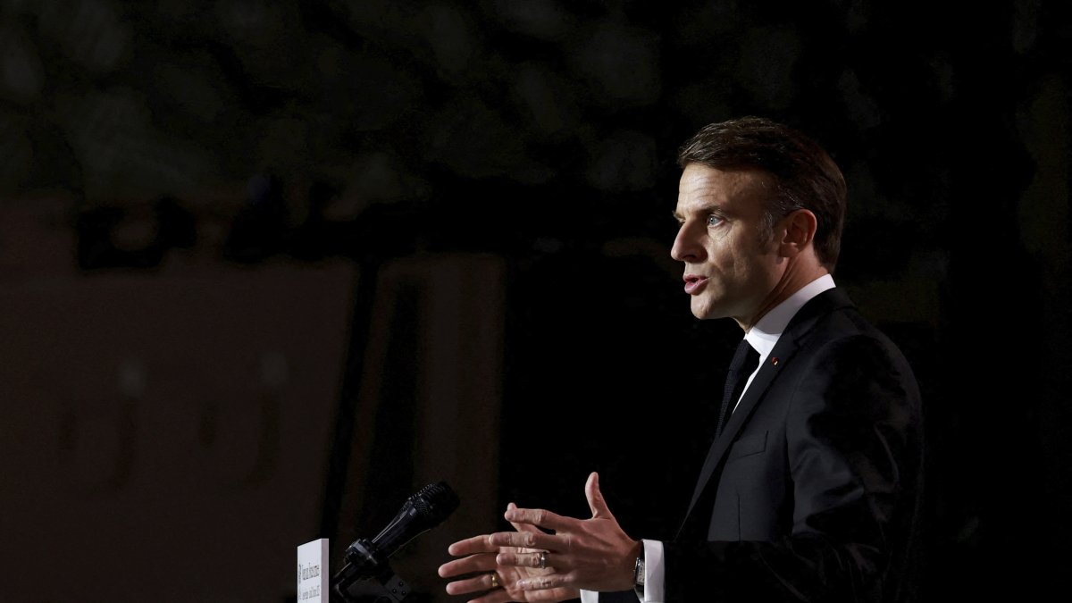 Macron congratulates Syria's al-Sharaa, invites him to France