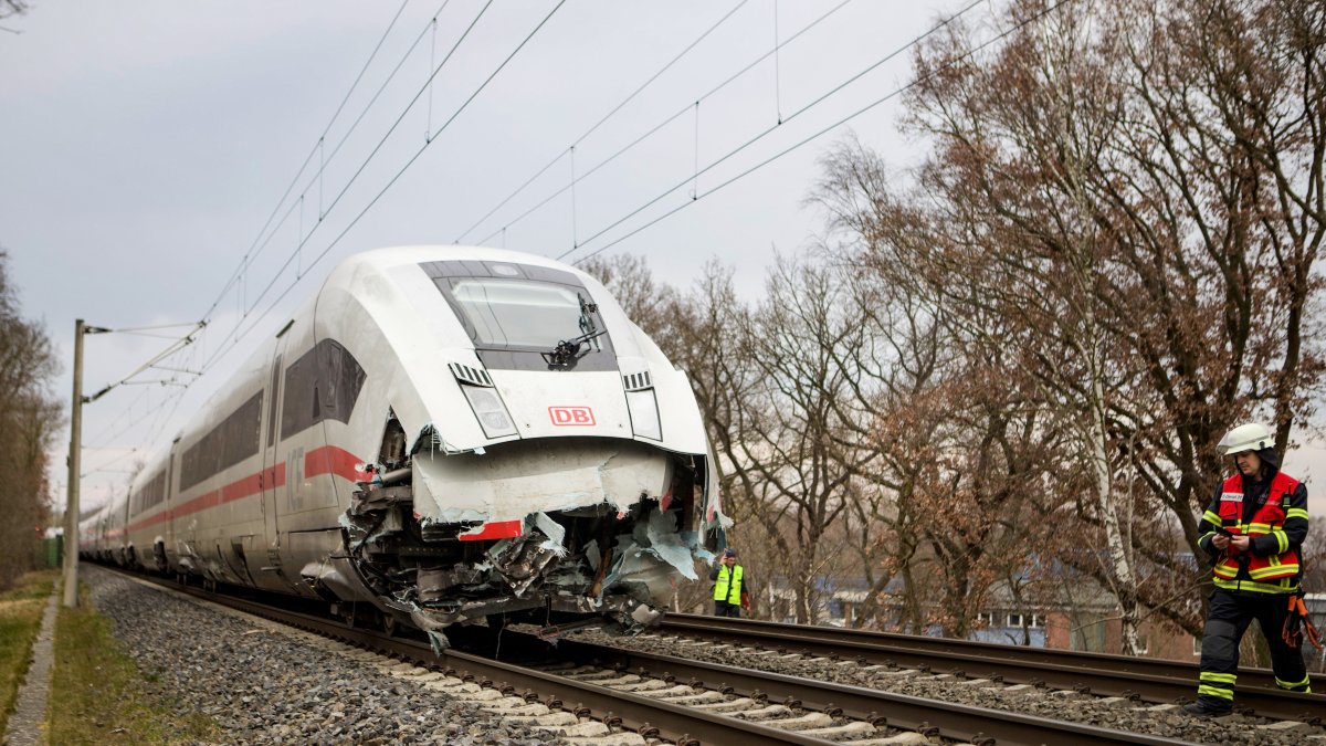 Late trains, delayed projects display Germany's infrastructure woes