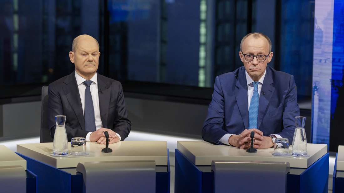 Berliner Runde im Fernsehen am Wahlabend. Olaf Scholz (links) und Friedrich Merz sitzen nebeneinander