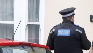 MP calls for action as Dyfed-Powys loses more PCSOs [police community support officers]