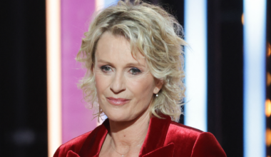 Sophie Davant rend un bouleversant hommage à sa mère disparue dans « Danse avec les stars »