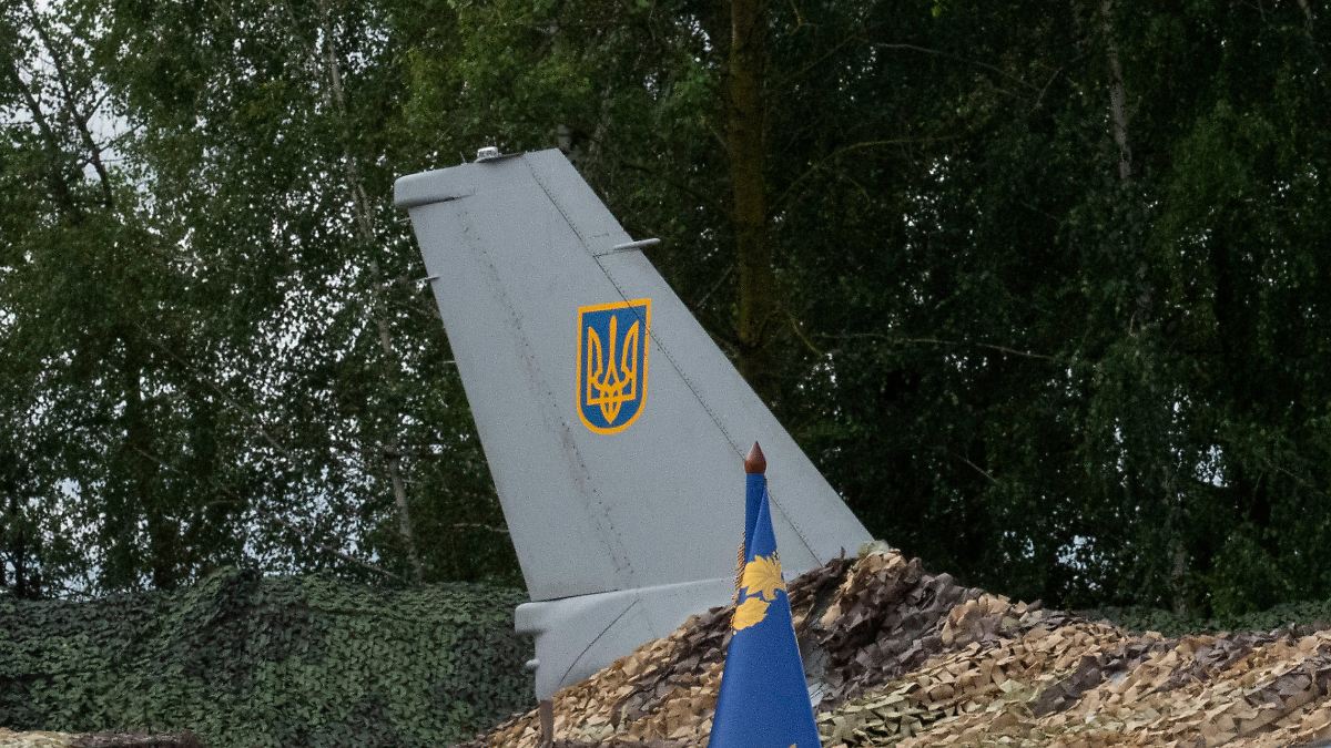 Ukraine-Krieg: F-16-Attrappen sollen Russen täuschen