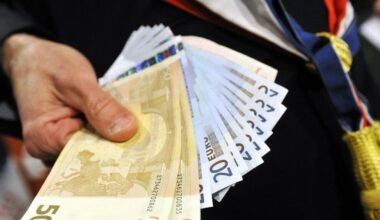 Transparency report warns of rising corruption, France slips in rankings