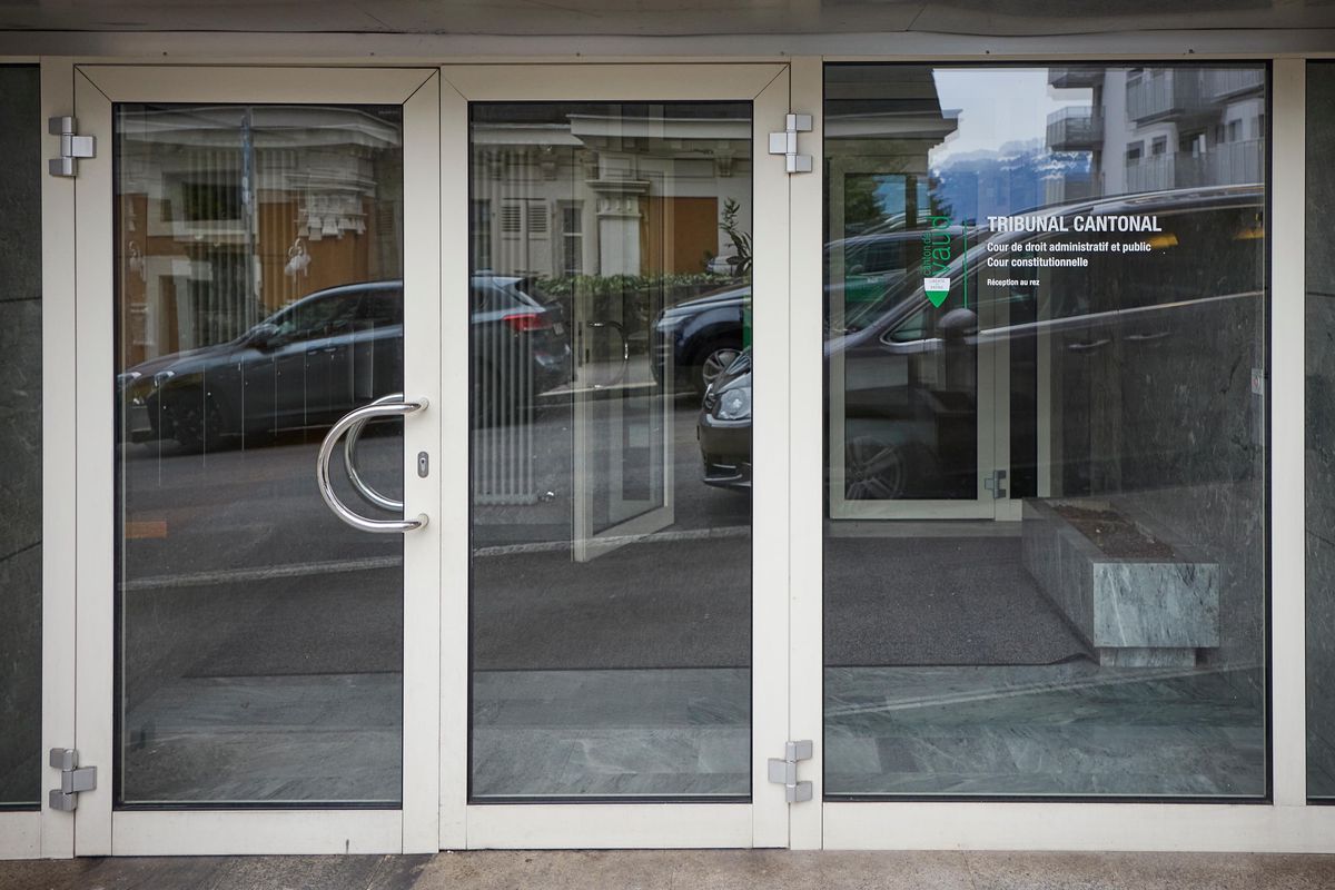 Entrée de la Cour de droit administratif et public du Tribunal cantonal à Lausanne, située à l’Avenue Eugène-Rambert 15.