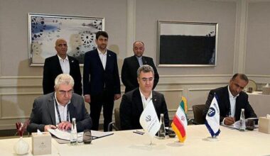 Iran, Oman telecom companies sign MOU on data transmission