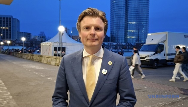 We need to create security guarantees for Ukraine