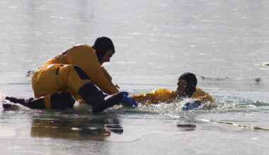 FM, Denmark fire departments do ice rescue training (copy) | The Hawk Eye - Burlington, Iowa