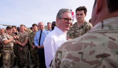 Le Premier ministre britannique "prêt" à envoyer des troupes du maintien de la paix en Ukraine