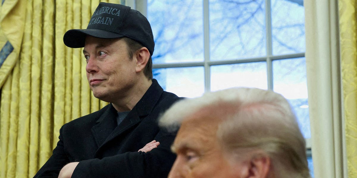 Here's What Management Experts Think About Elon Musk's DOGE Emails