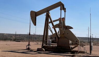 Oil settles down $2, posting weekly loss as Mideast risk premium fades