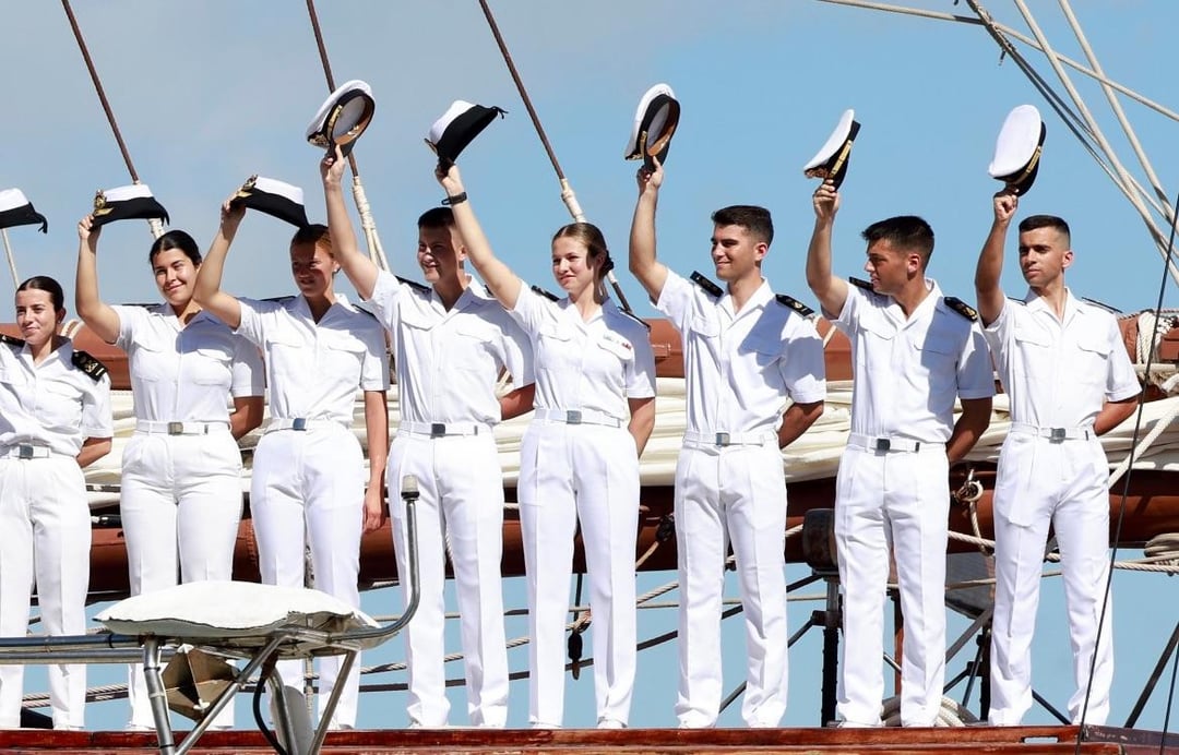 The Princess of Asturias, upon her arrival at the port of Salvador de Bahía (Brazil) aboard the training ship “Juan Sebastián de Elcano”