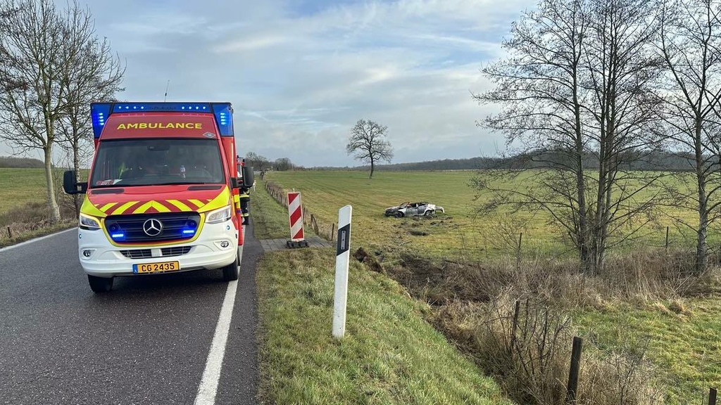 RTL Today - Car accident in west of Luxembourg: Driver suffered light injuries after dramatic accident close to Oberpallen