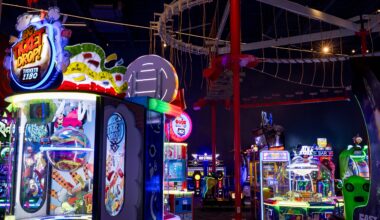 Gamescape by Cinemark opens doors in El Paso, offers 18 bowling lanes