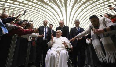 Papa Francesco, quella bolla in ospedale per fermare corvi e trame