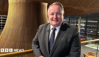 Tory leader defends missing vote for Trump trip