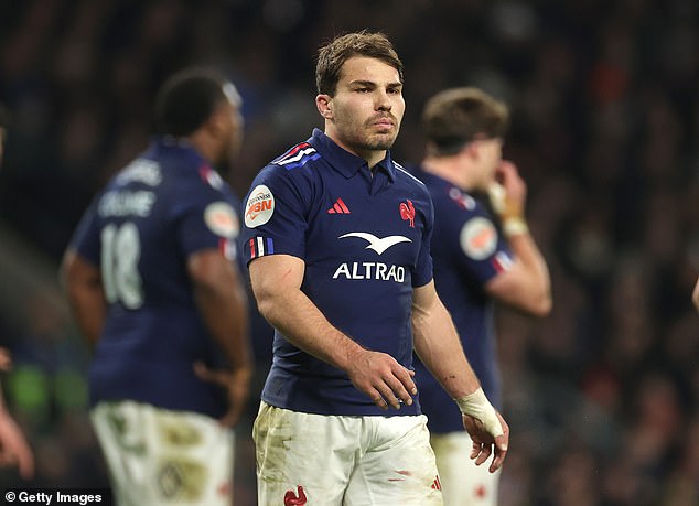 Dupont had a rare off day for France, whose hopes of a Grand Slam came to an end in London