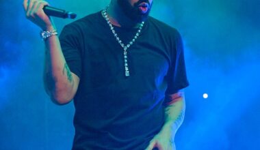 Drake splashed tens of thousands of dollars to fans Down Under during his east coast concerts, but the US singer may owe the Australian government a few more coins