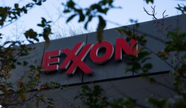 Exxon plans large-scale gas project in oil-dominated Guyana