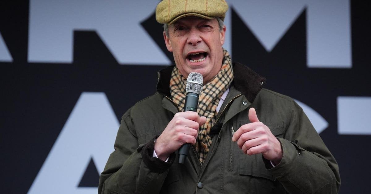 Nigel Farage spreads far-right conspiracy theory at farmers' rally