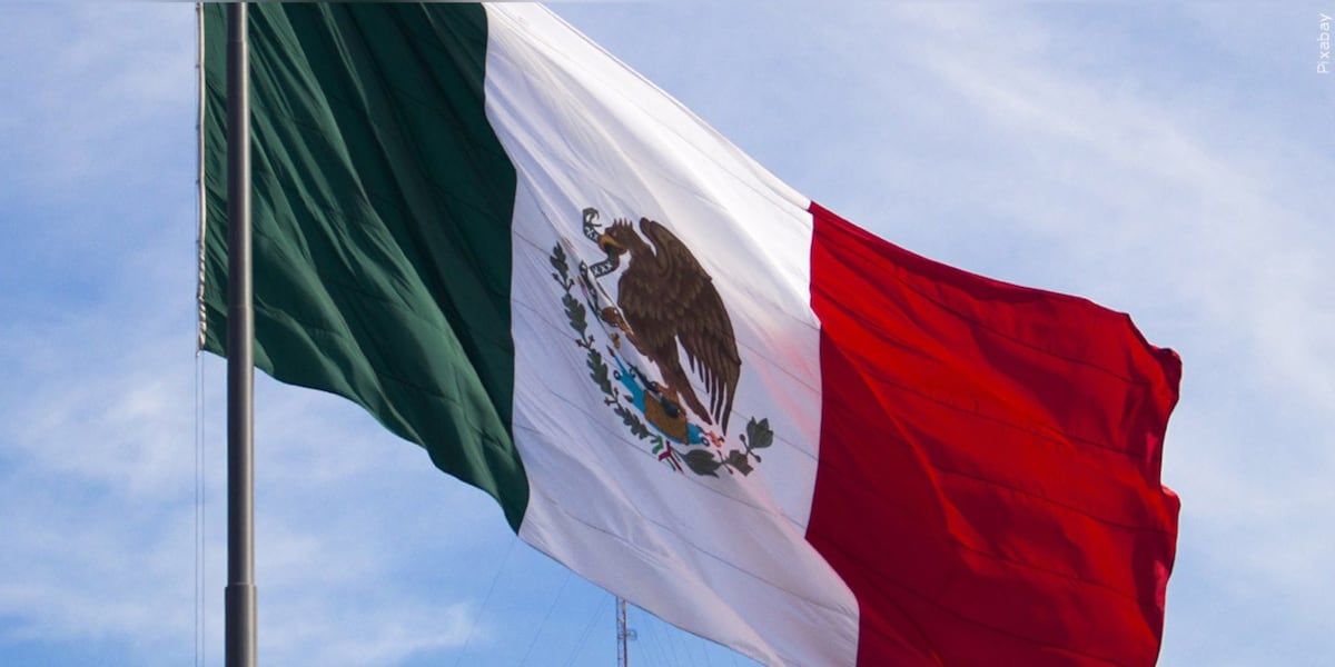 Landscaper says nursery owner refused his business over having Mexican flag on truck