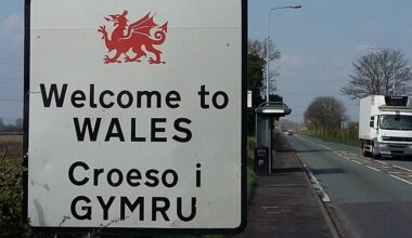 New poll shows majority of people support efforts to increase use of the Welsh language