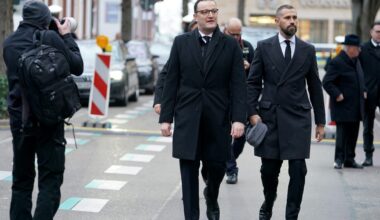 German election frontrunners push for nuclear comeback – POLITICO