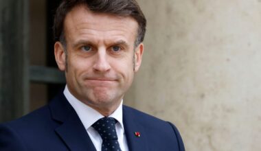 Macron beats Starmer to be first European leader to visit White House in new Trump era – POLITICO