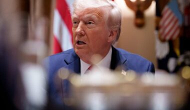 Trump hints at US backing for Chagos Islands deal – POLITICO