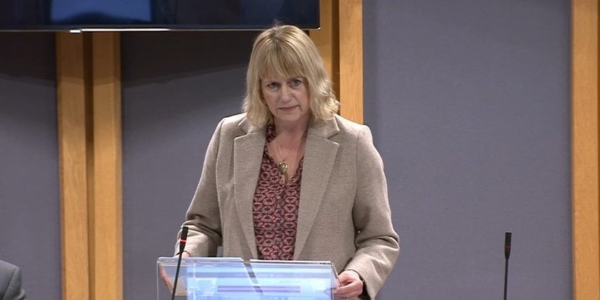 Senedd calls to “end this horrendous cruelty” and ban greyhound racing