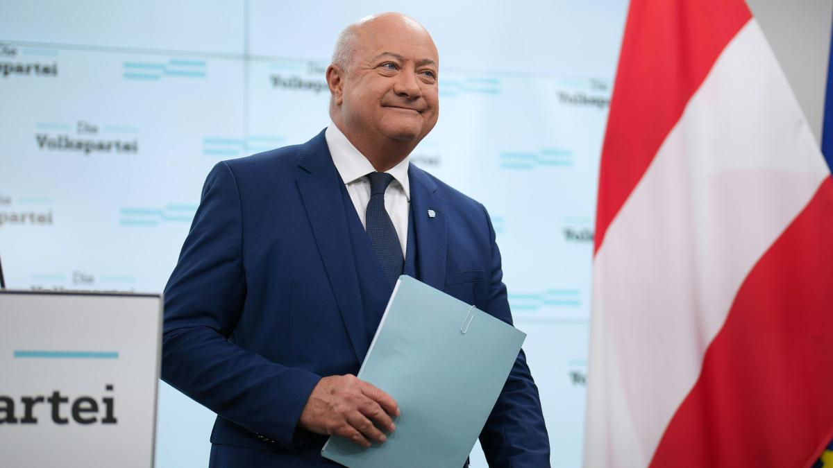 Österreich: Kopftuchverbot und Stopp des Familiennachzugs – das plant Österreichs neue Regierung