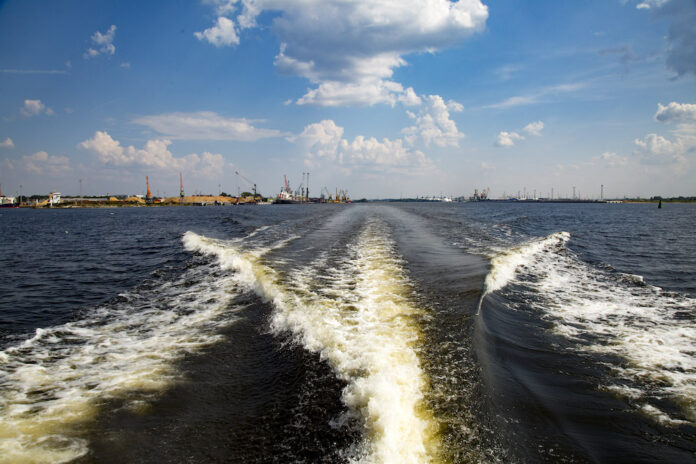 Šlesers on transit: Latvia cannot afford to lose port industry