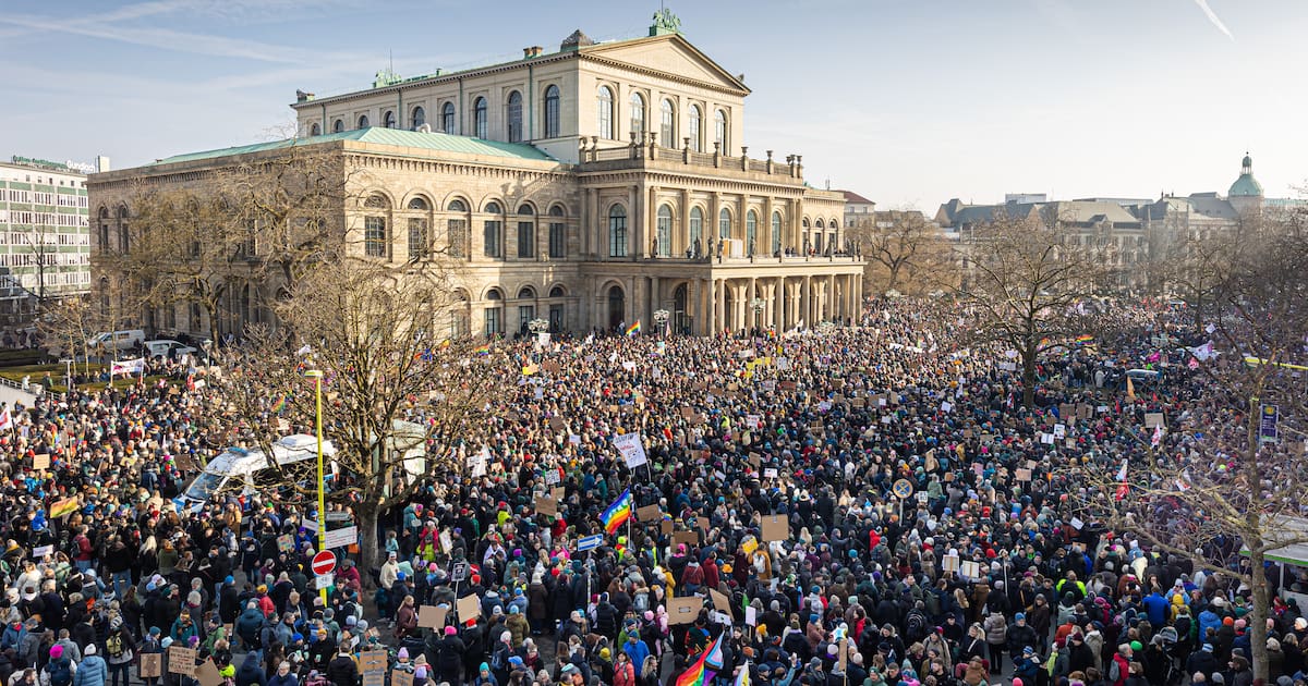 Omas gegen Rechts Hannover: Liveticker zur Demo am 8. Februar - HAZ