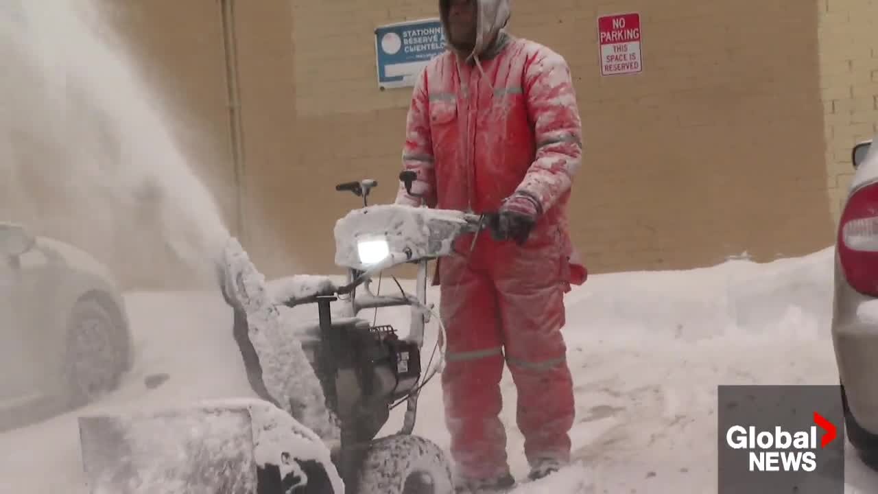 Click to play video: 'Winter storm wreaks havoc on commute, closes schools across Quebec'