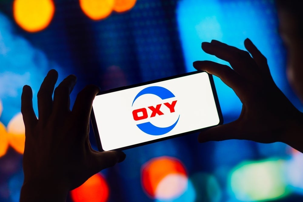 Occidental Petroleum Stock Is Down 32% – But Warren Buffett Keeps Buying More. Does He Know Something the Market Doesn't? - Occidental Petroleum (NYSE:OXY)