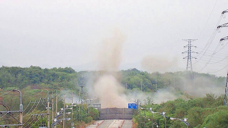 N Korea destroys meeting place for separated families