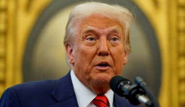 REVEALED! Donald Trump’s 18-hour workdays in the White House include ‘all business, all the time’